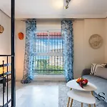 Cozy 2 Bedroom Duplex, Parking, Terrace, Office, Pool! Apartman