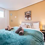 Cozy 2 Bedroom Duplex, Parking, Terrace, Office, Pool! Torremolinos