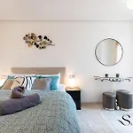 Apartman Cozy 2 Bedroom Duplex, Parking, Terrace, Office, Pool! *