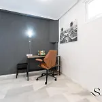 Cozy 2 Bedroom Duplex, Parking, Terrace, Office, Pool! Apartman Torremolinos