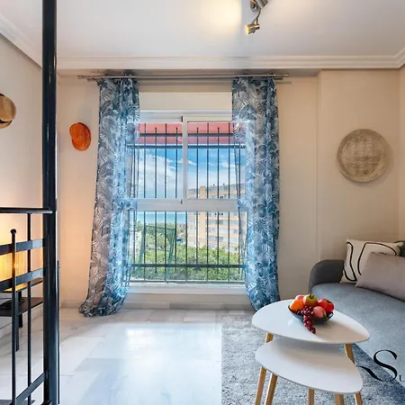 Cozy 2 Bedroom Duplex, Parking, Terrace, Office, Pool! Apartment