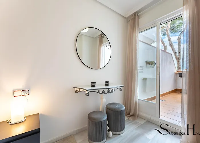 Apartmán Cozy 2 Bedroom Duplex, Parking, Terrace, Office, Pool!