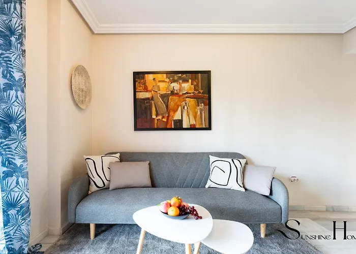 Cozy 2 Bedroom Duplex, Parking, Terrace, Office, Pool! Apartmán *