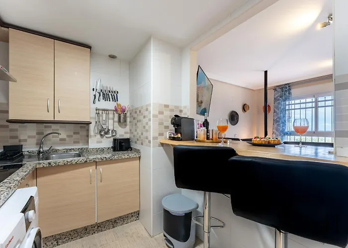 Apartmán Cozy 2 Bedroom Duplex, Parking, Terrace, Office, Pool!