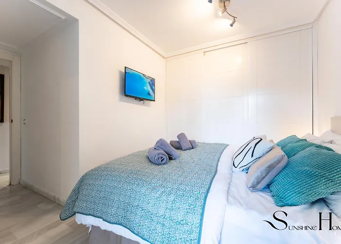 Apartmán Cozy 2 Bedroom Duplex, Parking, Terrace, Office, Pool! Torremolinos