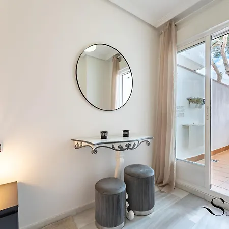 Apartment Cozy 2 Bedroom Duplex, Parking, Terrace, Office, Pool!