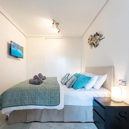 Apartment Cozy 2 Bedroom Duplex, Parking, Terrace, Office, Pool! Torremolinos