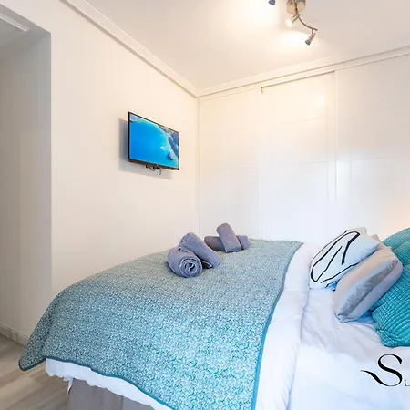 Apartment Cozy 2 Bedroom Duplex, Parking, Terrace, Office, Pool! Torremolinos